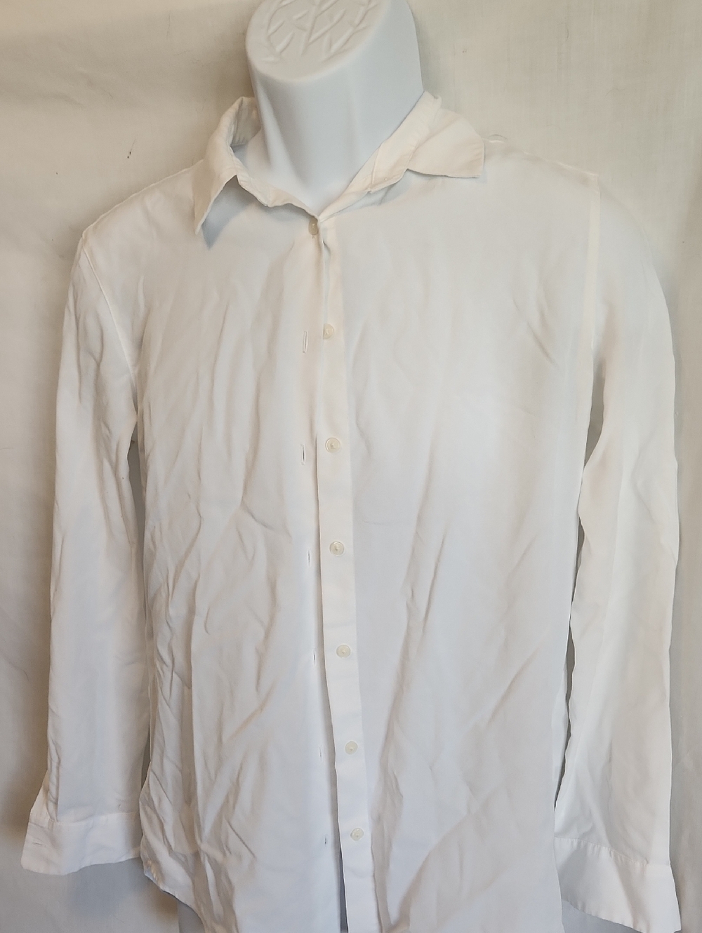 Uniqlo White Women's Long-Sleeve Dress Shirt